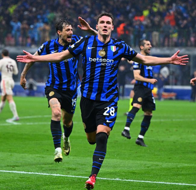 勞塔羅成射手王，國米3分鐘2球勝拜仁，德甲敗北。