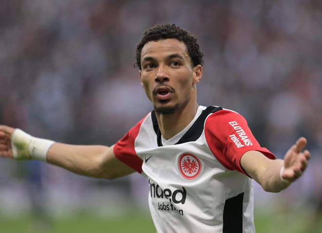 記者：法蘭克福抬高?；倏藰?biāo)價至1億歐