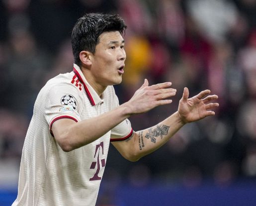 再見拜仁，售鐵衛(wèi)籌資，積蓄力量，與皇曼城爭(zhēng)霸中。