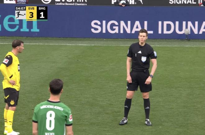 多特vs門興主裁誤稱主裁為“克萊因施密特”