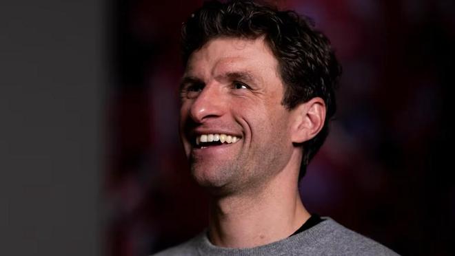 穆勒：歐冠失利后轉(zhuǎn)變積極，再獲德甲冠軍喜。