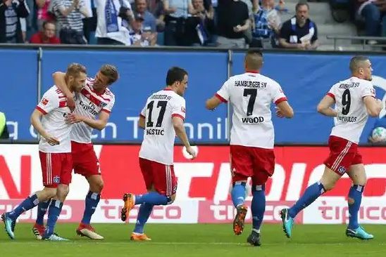 德乙釘子戶移位，漢堡升德甲，七年搖擺終結(jié)束。