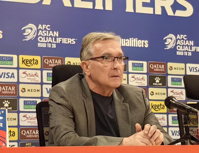 馬德興：國(guó)足菱形中場(chǎng)，伊萬信心足。用熟不用生。