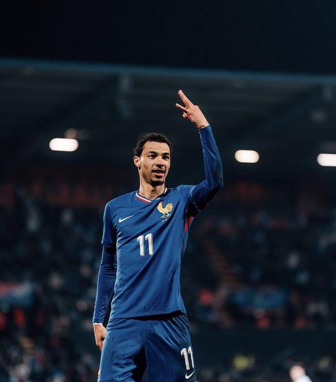 法媒：切爾西會面?；倏私浖o人，法蘭克福尋替代者